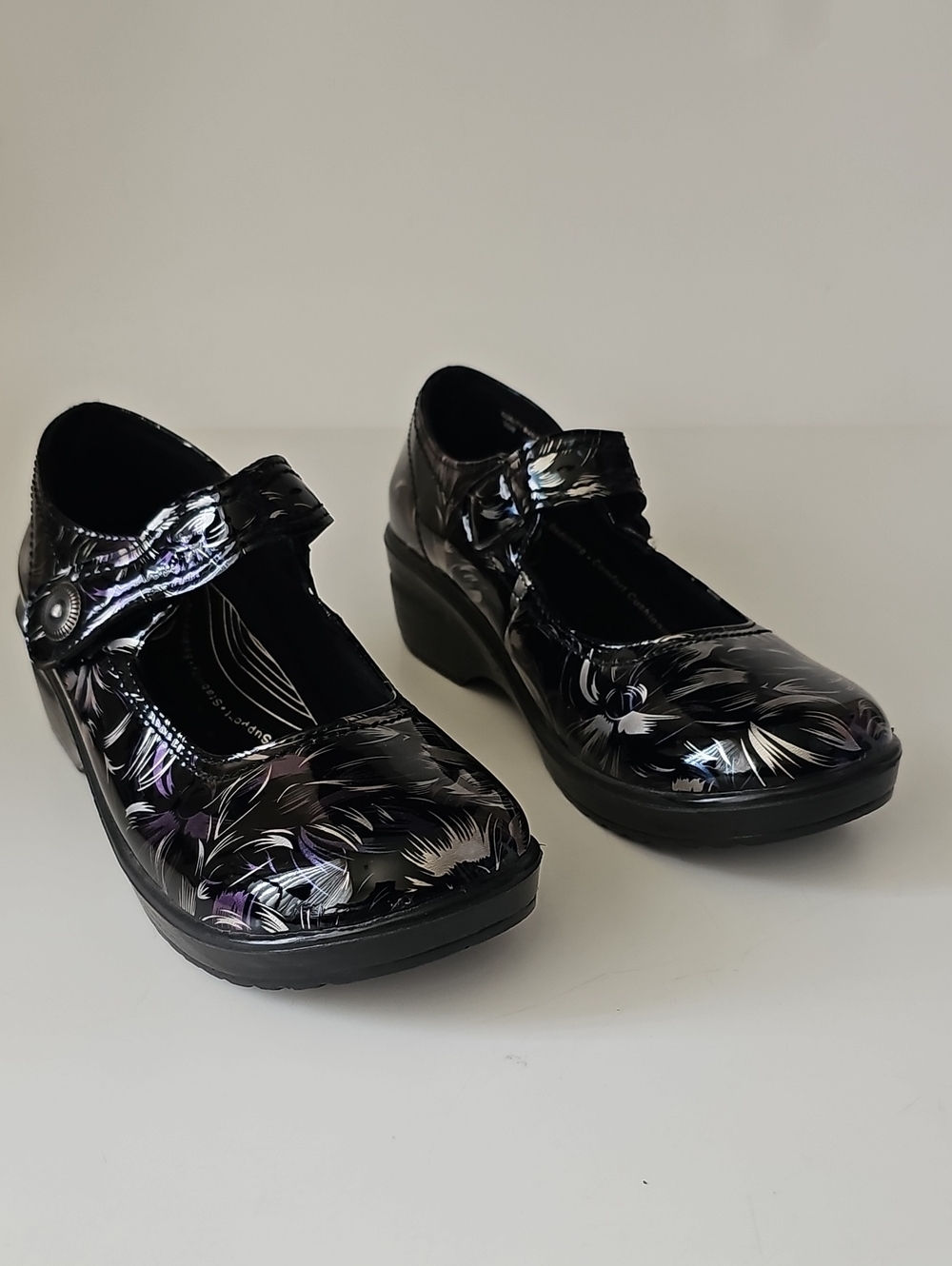 Easy Works By Easy Street Women's Black Floral Mary Jane Comfort Clogs Nurse